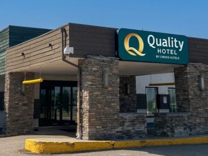 Quality-hotel-fort-mcmurray-03_smolr (1)